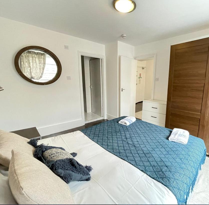 Captivating 1-Bed Apartment In London Bagian luar foto